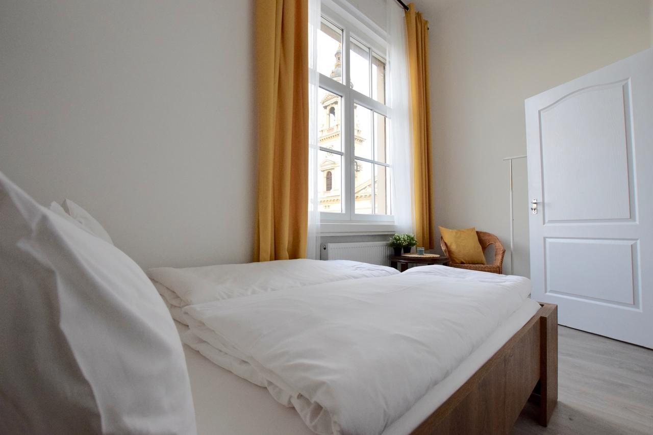 Standard Apartment By Hi5 - Bazilika Suite Budapest Extérieur photo